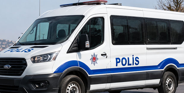 Ekip aracında çocuğu istismar eden polisin ihracında Danıştay kararı: Göreve dönüş yolunu açan karar bozuldu