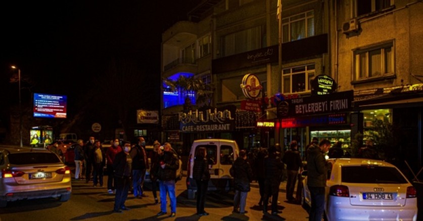 15 ilde uygulanan sokağa çıkma yasağı gece yarısı sona erdi