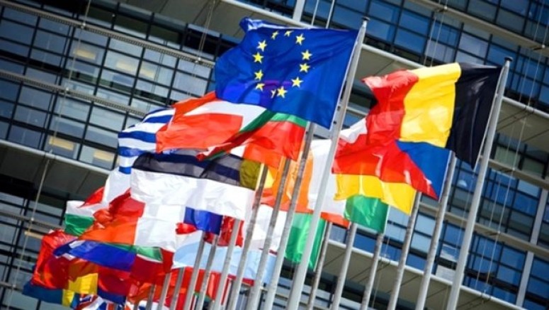 AB Ülkelerine iltica Başvurularında Düşüş  