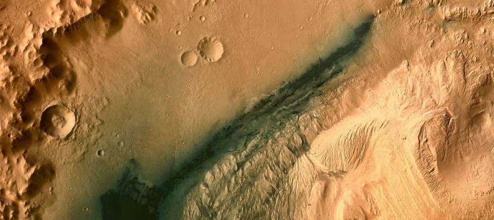 ABD’li biliminsanları, Mars’ta krater göllerinde yaşanan büyük taşkınların izlerini buldu 