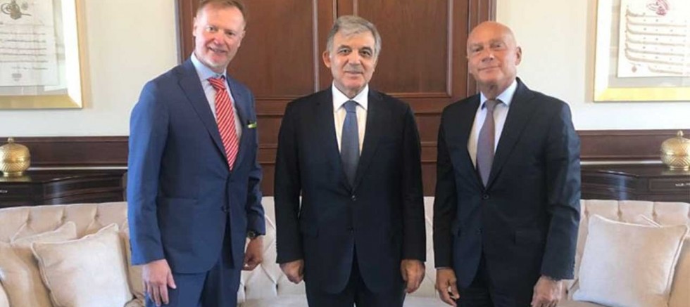 Abdullah Gül Kavala çağrısı yapan büyükelçiyle görüştü