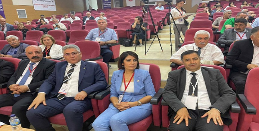 ABF Genel Kurulu’nda Boş Koltuklar Dikkat Çekti: “Aleviliği Getirdiğiniz Nokta Bu!”