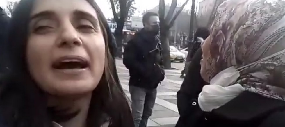 Adalet bakanlıyla görüşmek isteyen Doku ailesine polis müdahalesi (VİDEO)