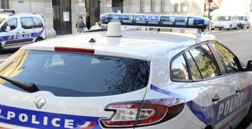Afgan mültecilerin polis zoruyla Paris'ten çıkarıldığı iddia edildi