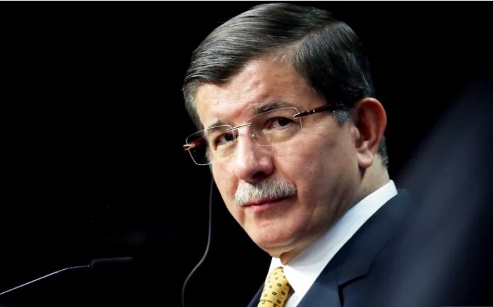 Ahmet Davutoğlu’na Tahir Elçi davasında dinelme kararı 