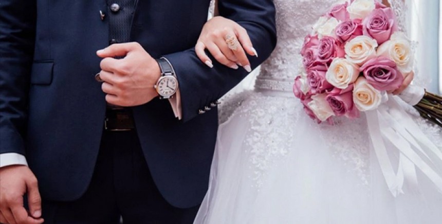 AK Parti'den Kadınların Soyadı Hakkında Yeni Düzenleme: 9. Yargı Paketi TBMM'ye Sunuldu