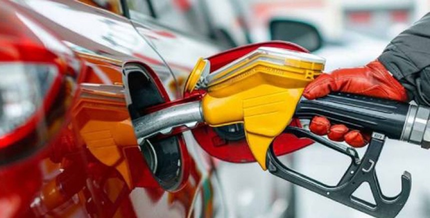 Akaryakıta bir zam daha: Benzine 1 lira 15 kuruşluk artış