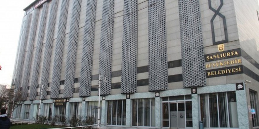 AKP’li belediye iş isteyen yurttaşı engelledi