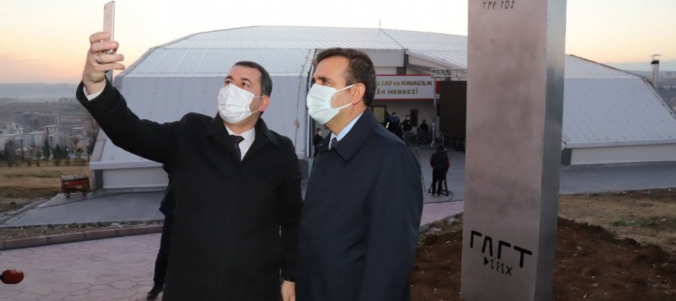 AKP’li belediye tarafından açılan uzay merkezinin kapısının kilit vuruldu
