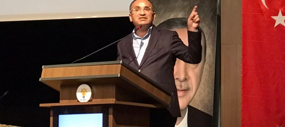 AKP’li Bozdağ’dan Fazıl Say’a tepki: CHP borazanlığı ile gündem oluyor
