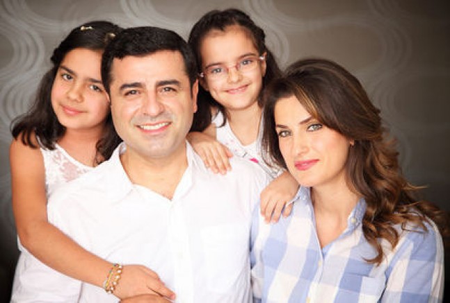 AKP’li Tamer Akkal, Selahattin Demirtaş’a ve çocuklarına hakaret etti.