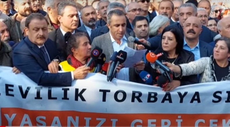 Aleviler Meclis önünde haykırdı inancımızdan elinizi çekin