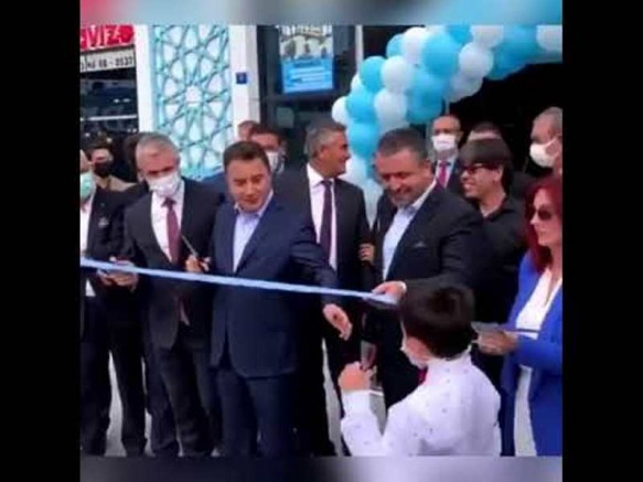 Ali Babacan’dan Erdoğan’a olay gönderme: Kafana mikrofon veya yumruk gelmesin