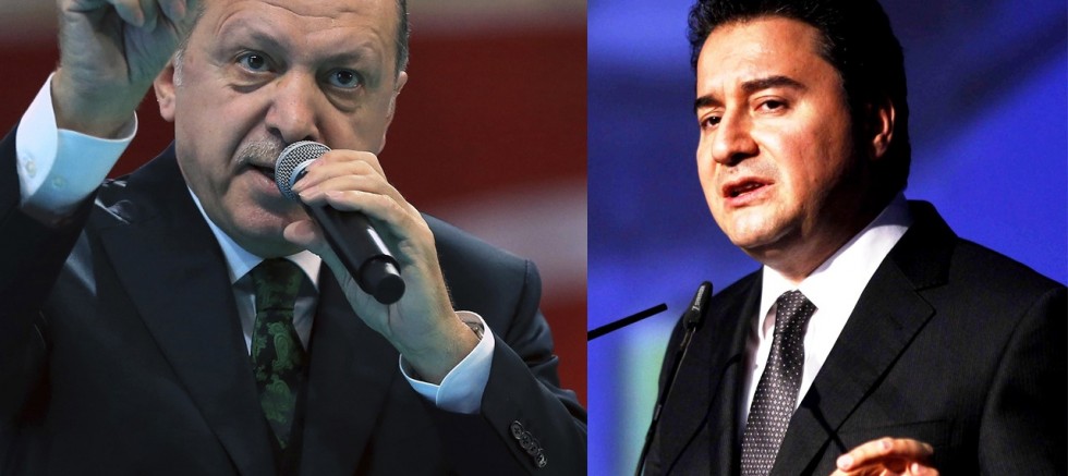 Ali Babacan: Elinde kuru ekmeği ile kalmış insanları, vatan savunmasındaymış gibi kandırmaya çalışıyorlar