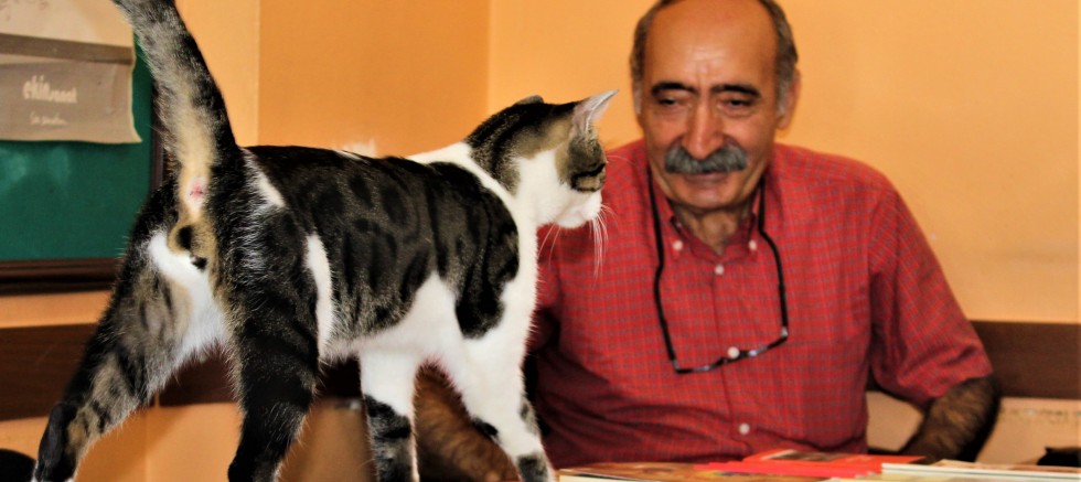 Ali Öner, kanser tedavisi gören eşi için yardım bekliyor