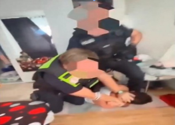 Alman Polisten Irkçı İfadeler: “Burası Benim Ülkem, Sen Misafirsin!”