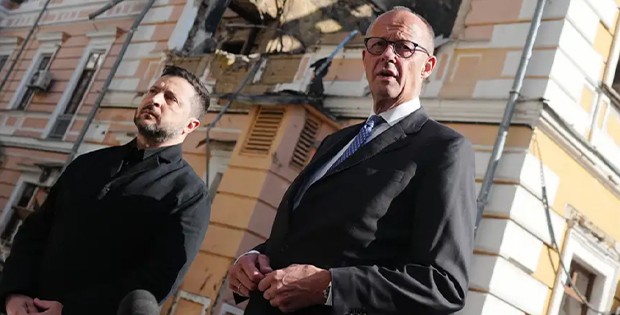 Almanya’da Tasarruf Tartışmaları Sürerken Ukrayna’ya 1,35 Milyar Euro: Merz Kiev’de Yeni Paketi Açıkladı