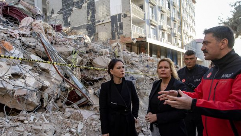 Almanya dışişleri ve içişleri bakanları deprem bölgesini ziyaret etti 