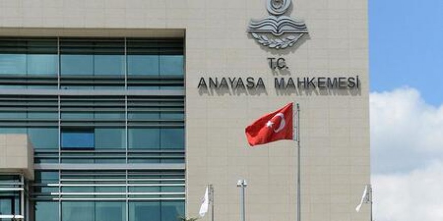 Anayasa Mahkemesi OHAL dönemi uygulamalarını iptal kararı verdi 