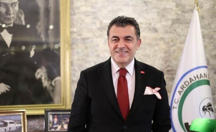 Ardahan'da Seçim Yenileme Kararı İptal Edildi, CHP'li Faruk Demir'e Mazbata Verildi