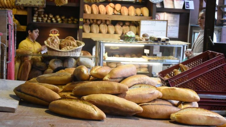 “Asgari ücretli kira ve faturalardan sonra sadece ekmek alabiliyor”