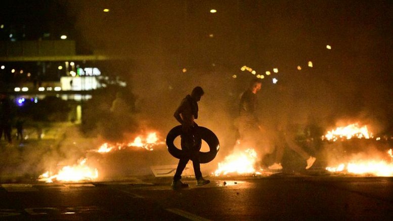  Aşırı sağcı grup Kur’an yaktı, İsveç’te sokaklar karıştı