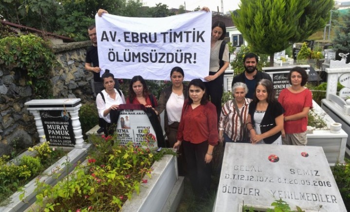 Av. Ebru Timtik mezarı başında anıldı