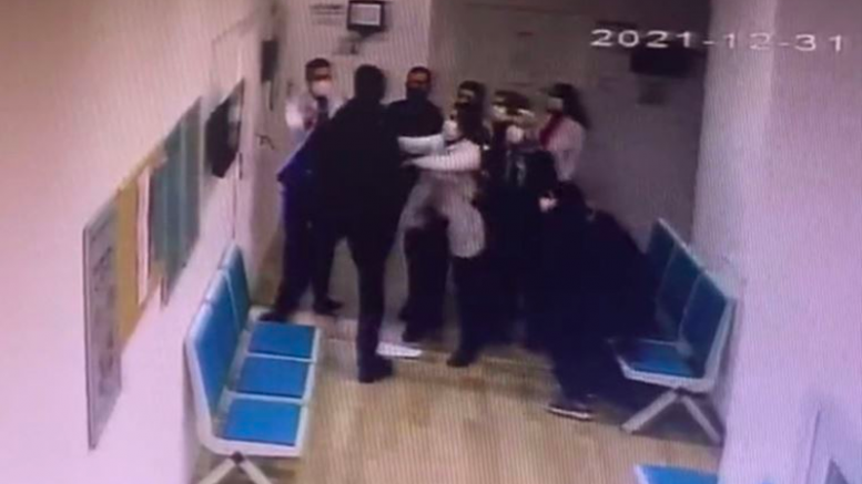 “Avcılar'da doktora saldıran kişi tutuklandı”