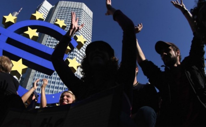 Avrupa Rusya’ya diz çökermemek için kendi ekonomisini dinamitliyor 