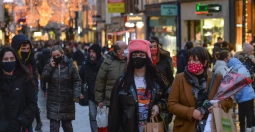 Avrupa ülkelerinde Kovid-19 vakaları yükselmeye devam ediyor 