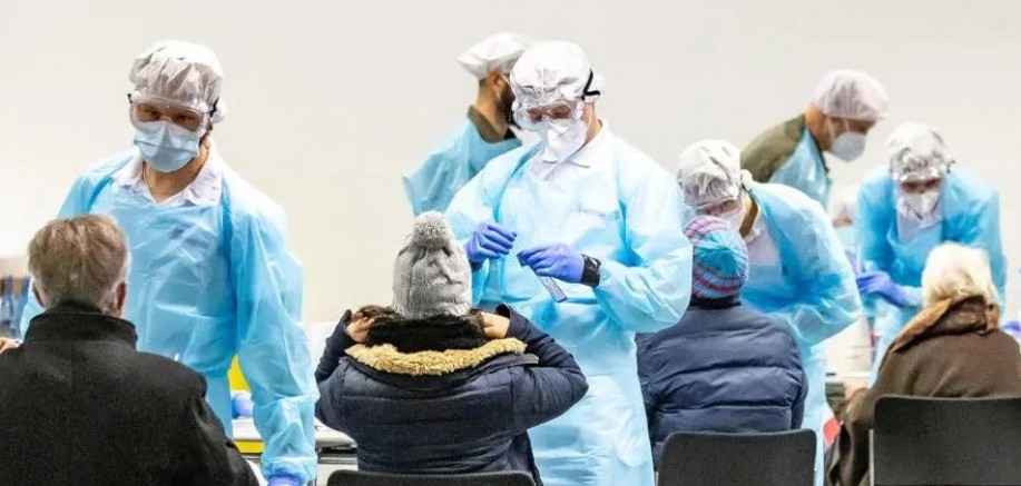 Avusturya'da 1 Kasım'dan itibaren iş yerlerinde çalışanlardan aşı veya PCR testi istenecek 