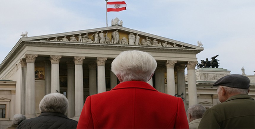 Avusturya'da Emeklilerin Tek Talebi: “Hükümet Sözünü Tutsun, Flat Tax 1 Ocak 2026’da Gelsin!”