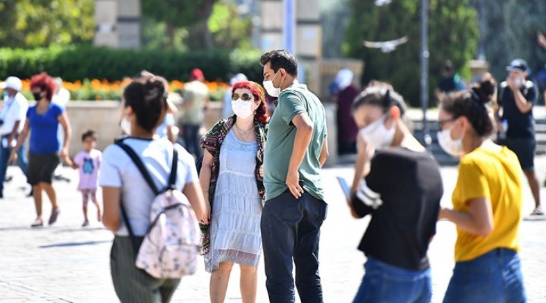 Avusturya’da maske zorunluluğu bir çok alanda kalkıyor 