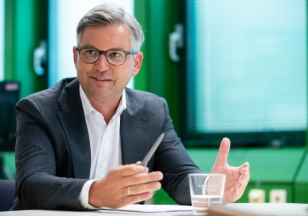 Avusturya Maliye Bakanı Magnus Brunner Koronavirüs'e Yakalandı!