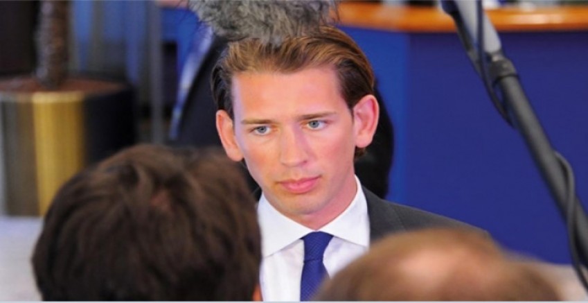 Avusturya polisi, rüşvet ve yolsuzluk soruşturması kapsamında, Başbakan Kurz'un partisinde ve Başbakanlıkta arama yaptı