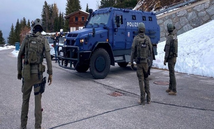 Avusturya Tirol bölgesinde bir evde yaşlı bir çiftin cansız bedenleri bulundu