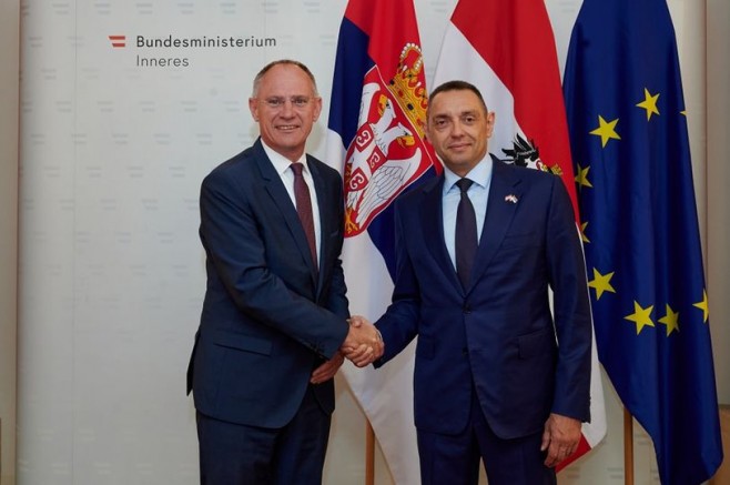 Avusturya ve Sırbistan arsında göçmen krizi hakkında iş birliği