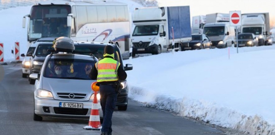 Avusturya'ya giriş yapmak isteyenler 2G kurallarına uymak zorunda