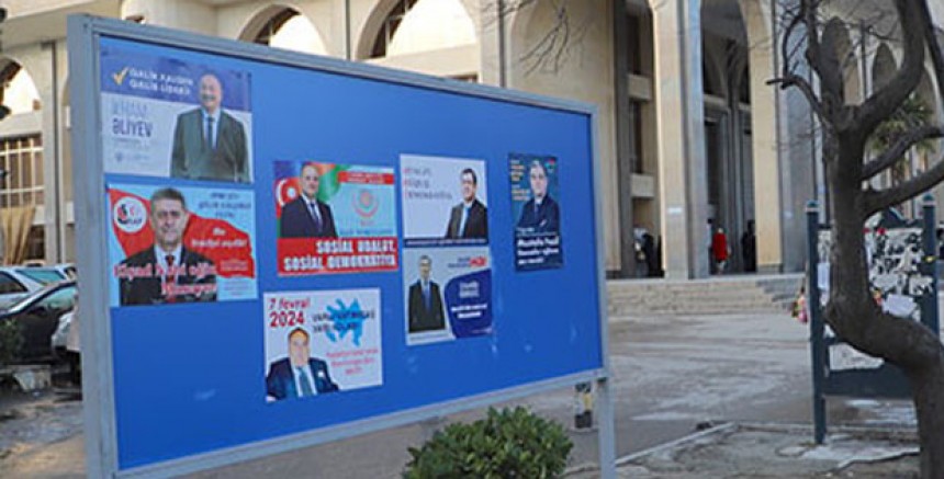 Azerbaycan'da Cumhurbaşkanı Seçimi İçin Halk Sandık Başında 