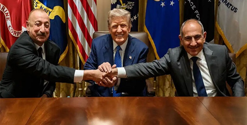 Azerbaycan ve Ermenistan, Trump’ın Ev Sahipliğinde Barış Deklarasyonuna İmza Attı