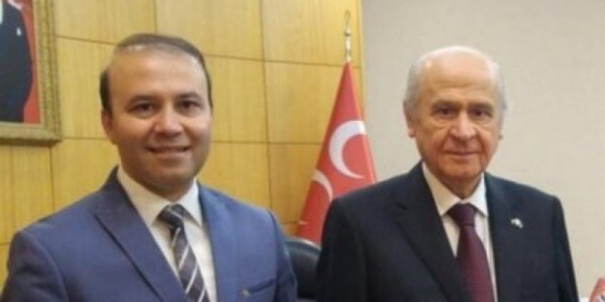 Bahçeli'nin danışmanından Arınç'a: Demirtaş’ın kitaplarının tanıtımından komisyon mu alıyorsun?