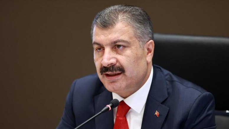 Bakan Koca: Virüs genç yaşlı ayırmıyor