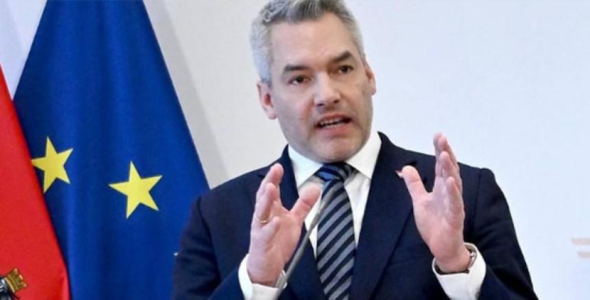 Başbakan Nehammer'dan Yeni Açıklamalar: Başörtüsü, Vergiler, Para ve Seçim Planları