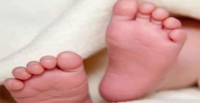 Bebek dünyaya 12 santimetre kuyrukla geldi 