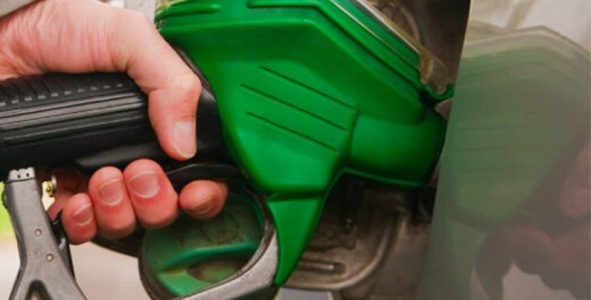 Benzin ardından motorine de zam geldi 