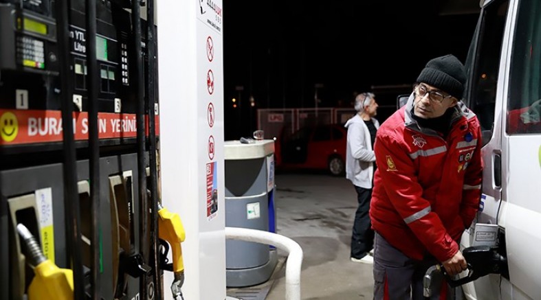 Benzin ve motorine dev zam geliyor