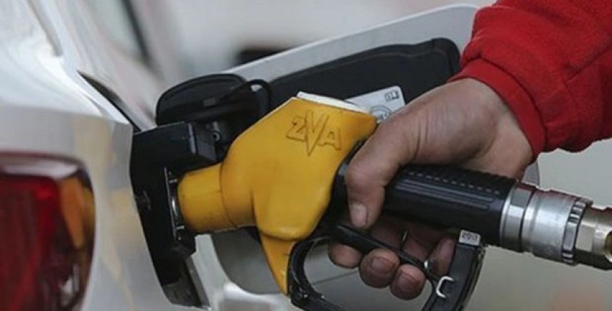 Benzine 98 Kuruş Zam Geldi, Motorin Fiyatı Değişmedi