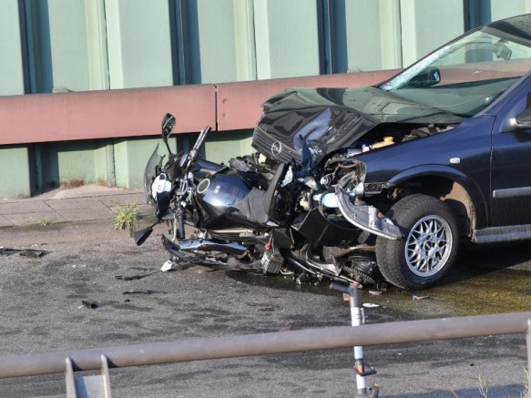 Berlin’de üç farklı yerde sebep olduğu trafik kazalarının arkasında radikal İslamcı şüphesinin bulunduğu belirtildi