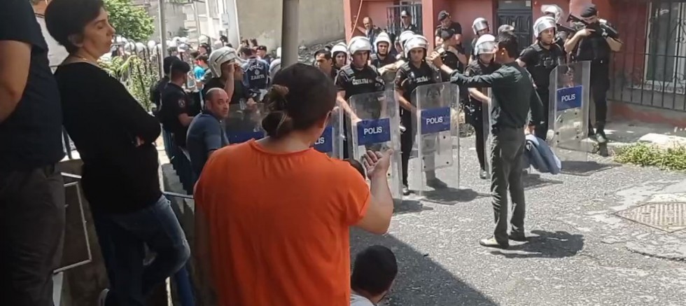 Beyoğlu Fetihtepe mahallesi TOMA’lı polis ablukasında 