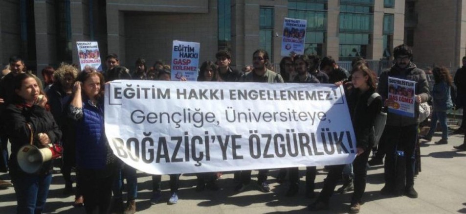 Boğaziçi Üniversitesi'nde AKP'li rektör Bulu'yu protesto eden üç akademisyene daha ceza